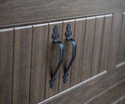 garage door, garage doors, openers, garage doors niagara, ON, door repair and service, tnc, tnc mobile maintenance, niagara, on, golden horseshoe garage doors