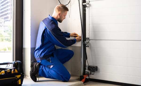 garage door, garage doors, openers, garage doors niagara, ON, door repair and service, tnc, tnc mobile maintenance, niagara, on, golden horseshoe garage doors