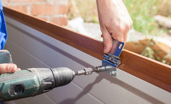 garage door, garage doors, openers, garage doors niagara, ON, door repair and service, tnc, tnc mobile maintenance, niagara, on, golden horseshoe garage doors